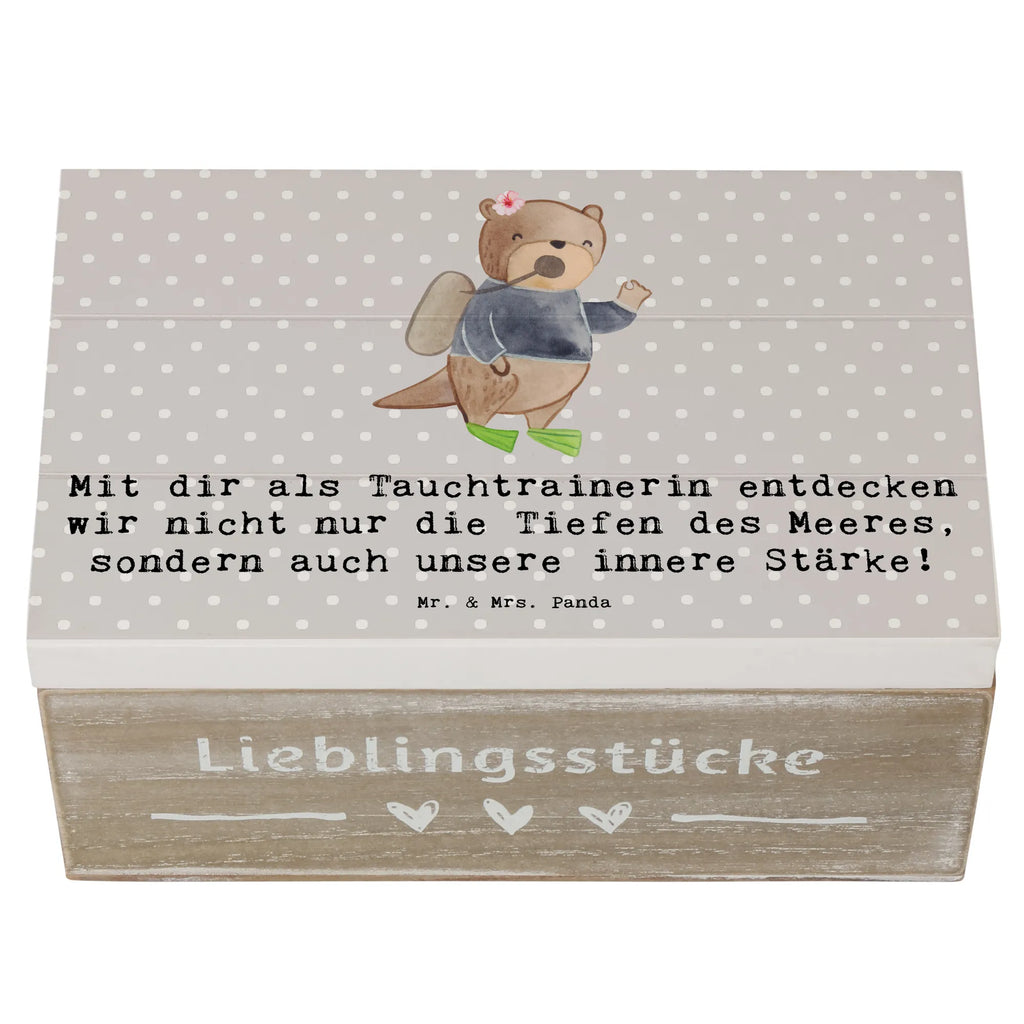 Holzkiste Tauch Trainerin Stärke Holzbox, holztruhen, box holz, Holz Aufbewahrungsbox, aufbewahrungskiste mit deckel, aufbewahrungsboxen, Aufbewahrungsbox, holzschachtel, Box aus Holz, Holzkiste, aufbewahrungstruhe, aufbewahrungskisten, Holzboxen, kiste holz, holzschatulle, Schatulle, Aufbewahrungskiste, Holzkiste mit Deckel, holzkästchen, Aufbewahrungsbox Holz, Holztruhe, Aufbewahrungsbox aus Holz, Holzkisten, truhe holz, Holzbox mit Deckel, Sportart, Hobby, Danke, Dankeschön, Auszeichnung, Gewinn, Sportler, Schenken, Geschenk, Sport