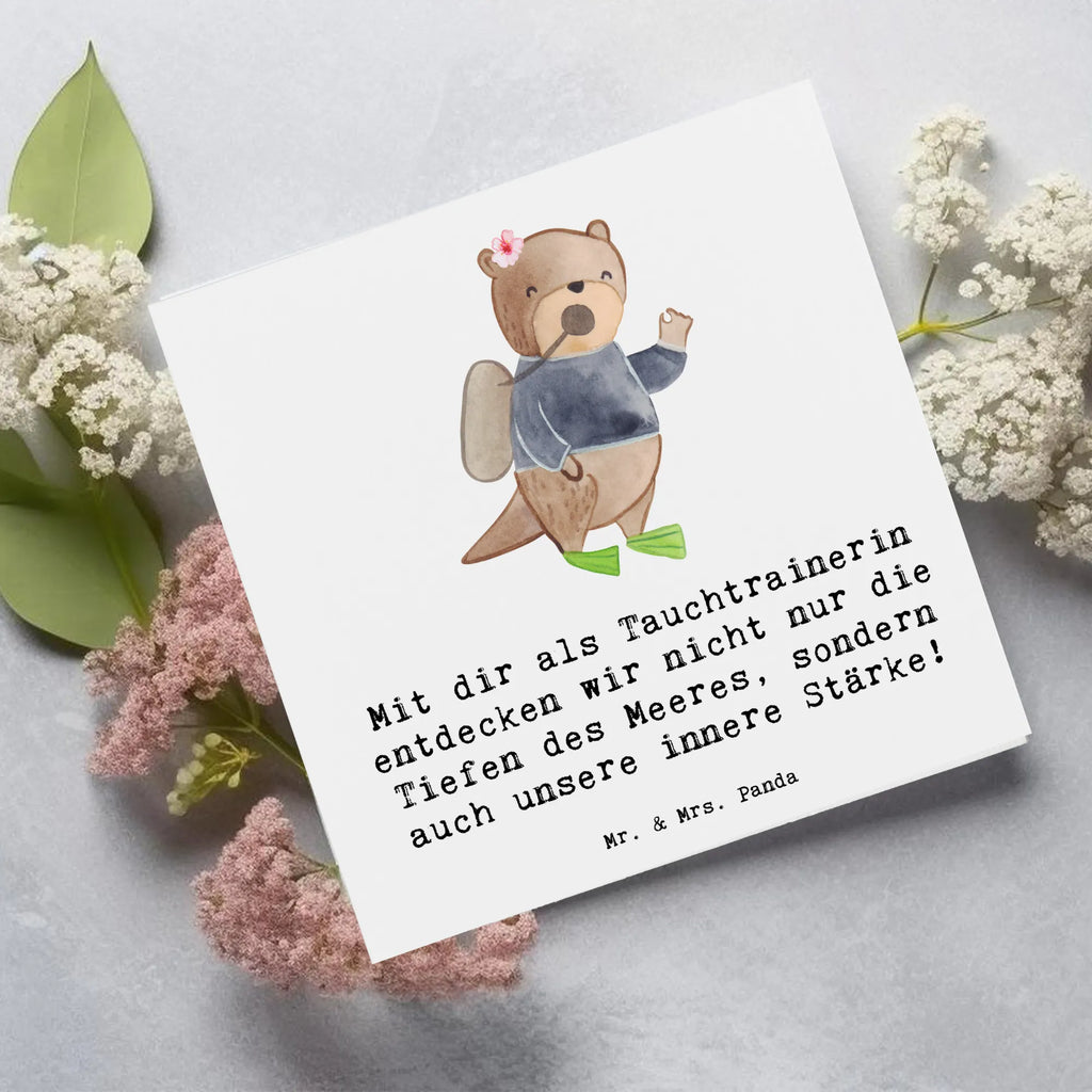 Deluxe Card Mit dir als Tauchtrainerin entdecken wir nicht nur die Tiefen des Meeres, sondern auch unsere innere Stärke! Klappkarte, Karte, Hochzeitskarte, Geburtstagskarte, Einladungskarte, Hochwertige Grußkarte, Grußkarte, Glückwunschkarte, Hochwertige Klappkarte, Geschenk, Sport, Sportart, Hobby, Schenken, Danke, Dankeschön, Auszeichnung, Gewinn, Sportler