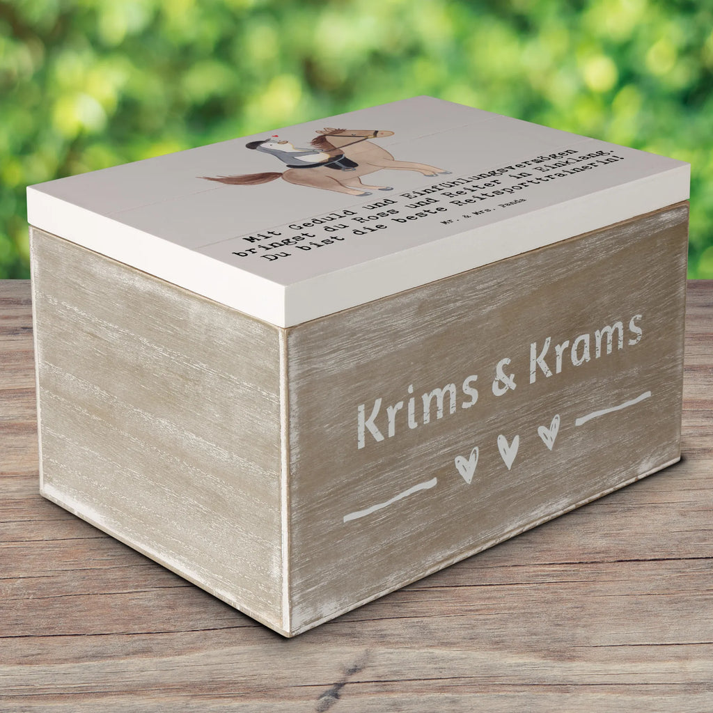 Holzkiste Reitsport Trainerin Harmonie Geschenkbox, Geschenkdose, Schatzkiste, Schatulle, Truhe, Dekokiste, Erinnerungskiste, Erinnerungsbox, XXL, Aufbewahrungsbox, Kiste, Holzkiste, Geschenk, Sport, Sportart, Hobby, Schenken, Danke, Dankeschön, Auszeichnung, Gewinn, Sportler