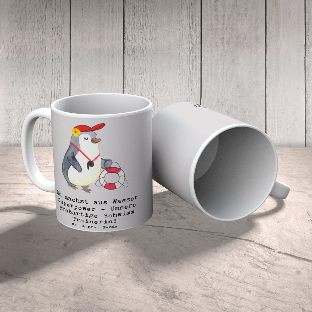 Tasse Superpower Schwimmen Trainerin Tasse, Kaffeetasse, Teetasse, Becher, Kaffeebecher, Teebecher, Keramiktasse, Porzellantasse, Büro Tasse, Geschenk Tasse, Tasse Sprüche, Tasse Motive, Kaffeetassen, Tasse bedrucken, Designer Tasse, Cappuccino Tassen, Schöne Teetassen, Geschenk, Sport, Sportart, Hobby, Schenken, Danke, Dankeschön, Auszeichnung, Gewinn, Sportler