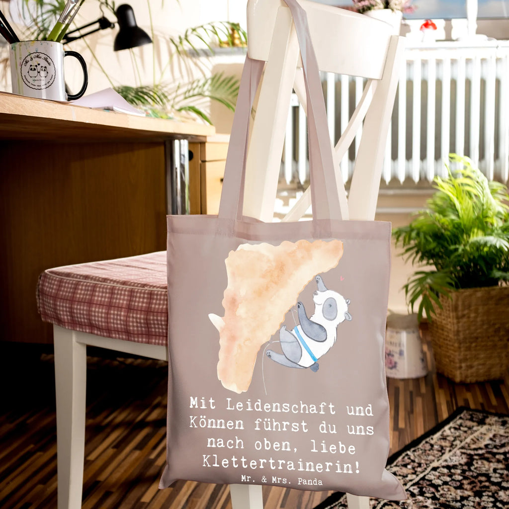 Tragetasche Klettern Trainerin Einkaufstasche, Umhängetasche, Stoffbeutel, Jutebeutel, Strandtasche, Tasche, Beuteltasche, Jutetasche, Laptoptasche, Einkaufstüte, Shopper, Badetasche, Stofftasche, Tragetasche, Schultertasche, Beutel, Geschenk, Sport, Sportart, Hobby, Schenken, Danke, Dankeschön, Auszeichnung, Gewinn, Sportler