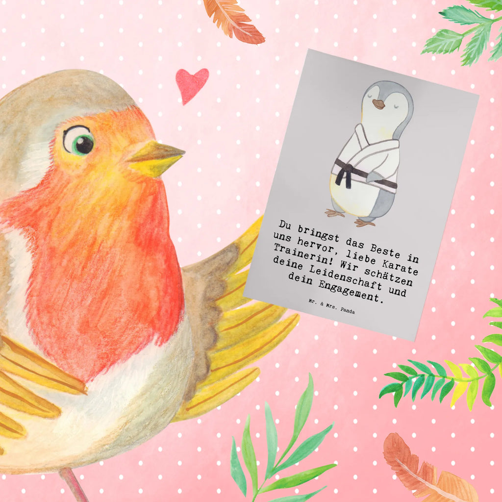 Greetings card Du bringst das Beste in uns hervor, liebe Karate Trainerin! Wir schätzen deine Leidenschaft und dein Engagement. Ansichtskarten, Geburtstagskarte, Einladungskarte, Grußkarte, Glückwunschkarte, Hochzeitskarte, Klappkarte, Karte, Geschenk, Sport, Sportart, Hobby, Schenken, Danke, Dankeschön, Auszeichnung, Gewinn, Sportler