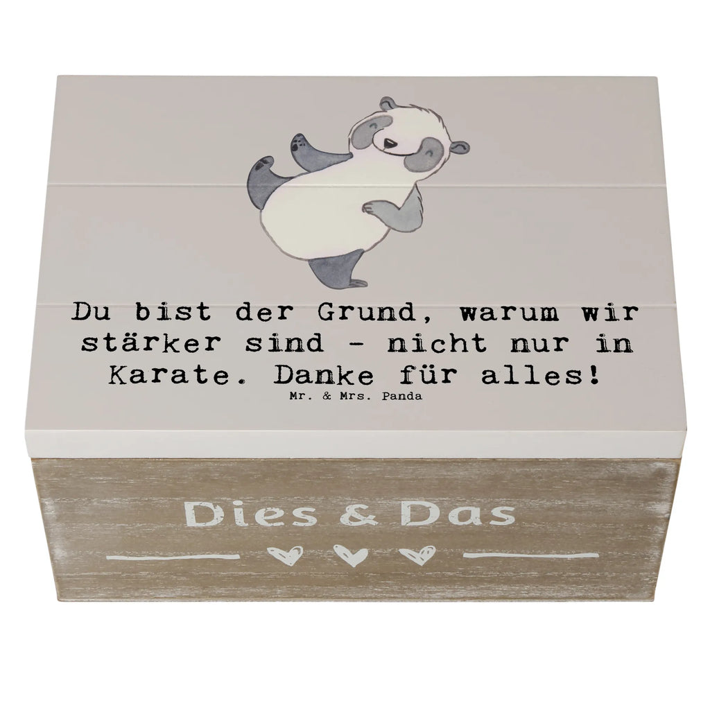 Holzkiste Karate Trainerin Stärke XXL, Geschenkdose, Erinnerungskiste, Holzkiste, Dekokiste, Erinnerungsbox, Schatzkiste, Schatulle, Kiste, Geschenkbox, Truhe, Aufbewahrungsbox, Geschenk, Sport, Sportart, Hobby, Schenken, Danke, Dankeschön, Auszeichnung, Gewinn, Sportler