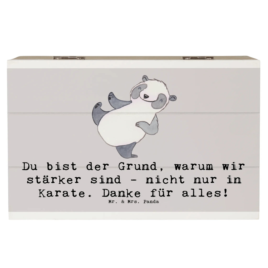 Holzkiste Karate Trainerin Stärke XXL, Geschenkdose, Erinnerungskiste, Holzkiste, Dekokiste, Erinnerungsbox, Schatzkiste, Schatulle, Kiste, Geschenkbox, Truhe, Aufbewahrungsbox, Geschenk, Sport, Sportart, Hobby, Schenken, Danke, Dankeschön, Auszeichnung, Gewinn, Sportler