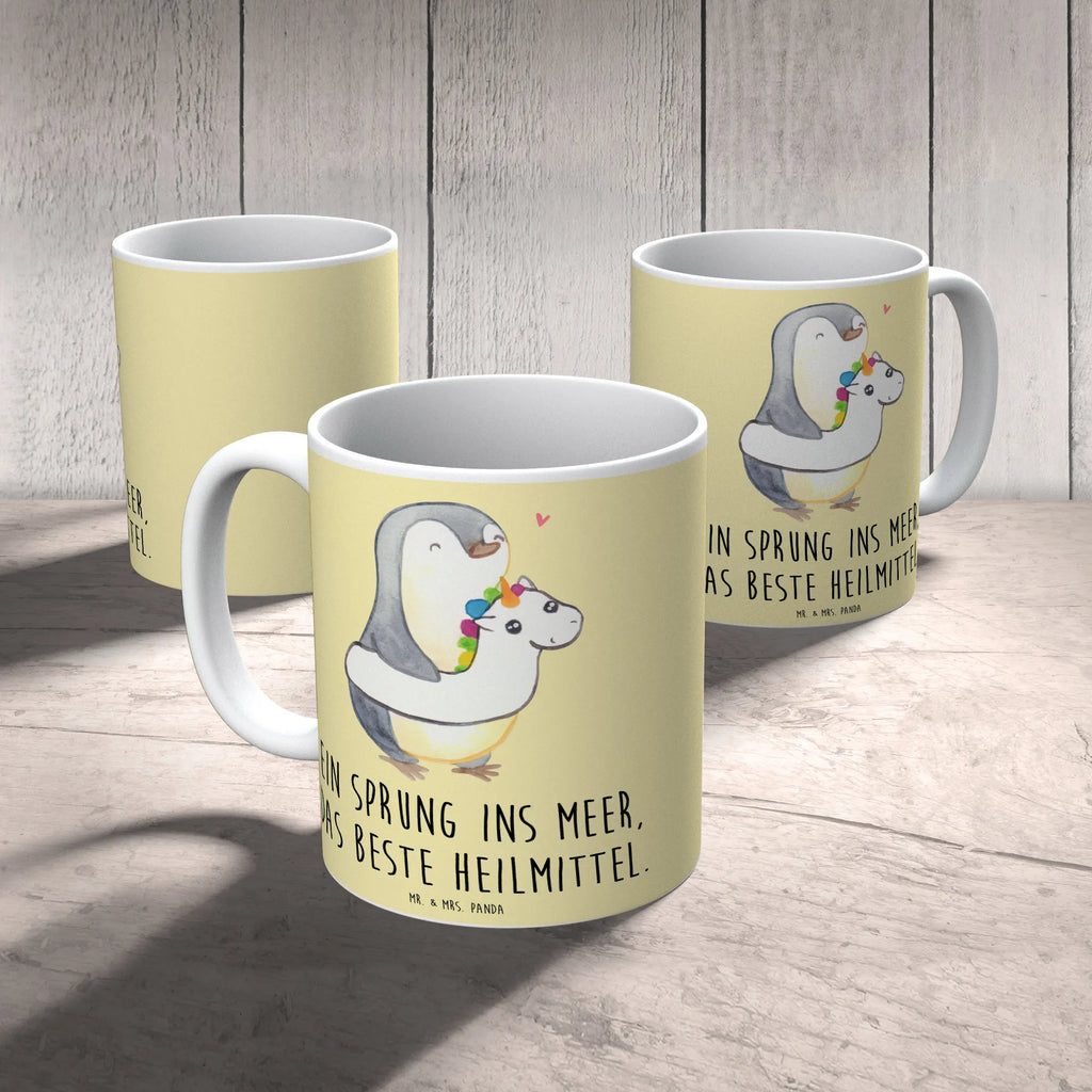 Mug Ein Sprung ins Meer, das beste Heilmittel. Bürotasse, Tasse mit Motiven, Porzellantasse, Keramiktasse, Geschenktasse, Tasse mit Zitaten, Tasse, Kaffeetasse, Teetasse, Sommer, Sommermotive, Urlaubsmotive, Produkte für Urlauber, Sommer Produkte
