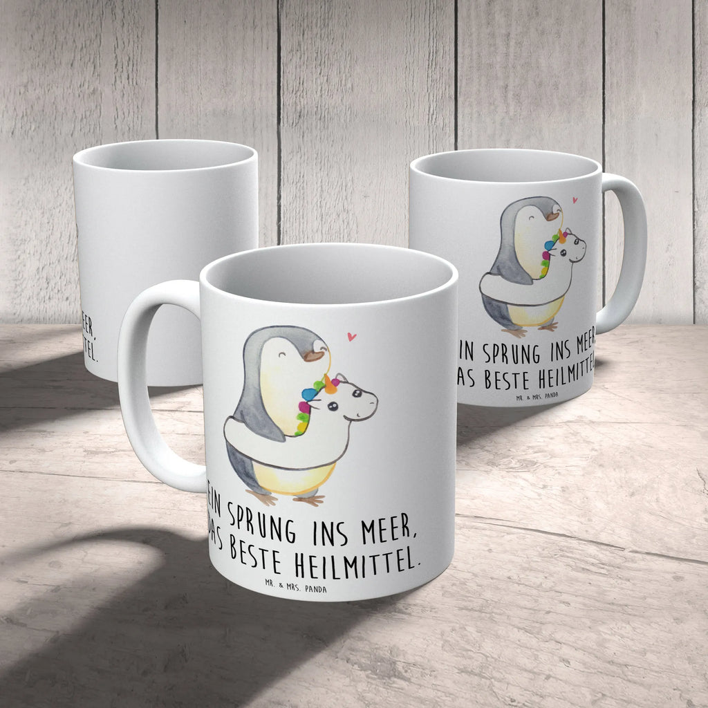 Mug Ein Sprung ins Meer, das beste Heilmittel. Bürotasse, Tasse mit Motiven, Porzellantasse, Keramiktasse, Geschenktasse, Tasse mit Zitaten, Tasse, Kaffeetasse, Teetasse, Sommer, Sommermotive, Urlaubsmotive, Produkte für Urlauber, Sommer Produkte