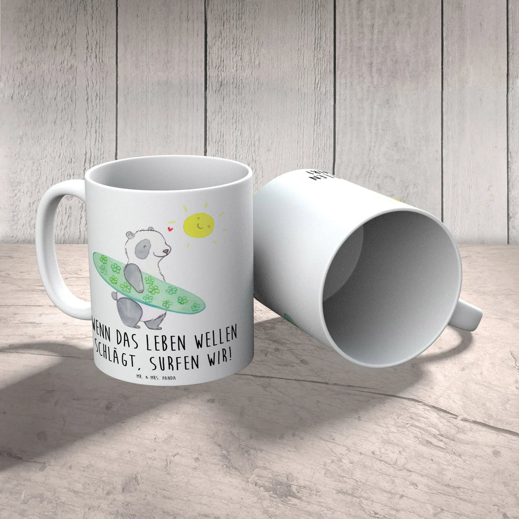 Mug Wenn das Leben Wellen schlägt, surfen wir! Keramiktasse, Porzellantasse, Kaffeetasse, Bürotasse, Tasse mit Motiven, Tasse, Teetasse, Geschenktasse, Tasse mit Zitaten, Sommer, Sommermotive, Urlaubsmotive, Produkte für Urlauber, Sommer Produkte