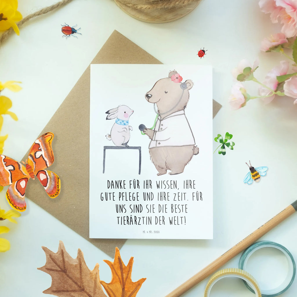 Greetings card Danke für Ihr Wissen, Ihre gute Pflege und Ihre Zeit. Für uns sind Sie die beste Tierärztin der Welt! Grußkarte, Klappkarte, Glückwunschkarte, Hochzeitskarte, Karte, Geburtstagskarte, Ansichtskarten, Einladungskarte, sprüche, zitate, spruch kollektion, inspiration, motivation, lebensweisheiten, geschenkideen, wanddeko, wohnaccessoires, sprüche sammlung, schöne sprüche, glück, liebe, freude, lächeln, alltag verschönern, nachhaltige geschenke, dekoration, kreativ, einzigartig, shopify, mr and mrs panda