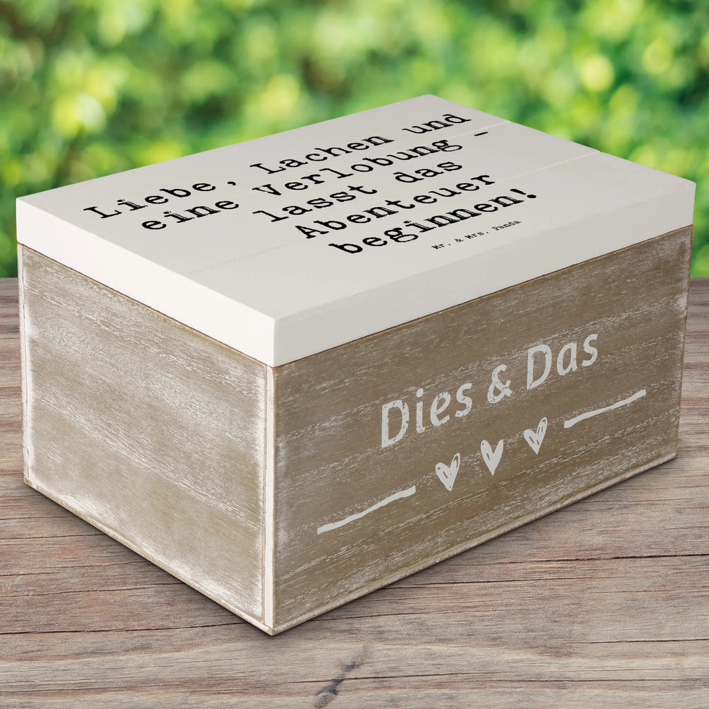 Holzkiste Spruch Verlobungsfeier Abenteuer Aufbewahrungsbox, Dekokiste, Schatulle, Kiste, Holzkiste, Erinnerungsbox, XXL, Erinnerungskiste, Schatzkiste, Geschenkbox, Geschenkdose, Truhe, Hochzeit, Hochzeitsgeschenk, Ehe, Hochzeitsfeier, Trauung, Trauungsgeschenk, Hochzeitskarte, Verlobungsfeier, Verlobungsgeschenk, Hochzeitsgeschenkideen, Hochzeitsgeschenke für Brautpaar