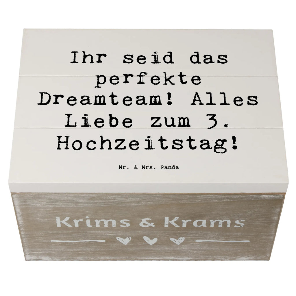 Holzkiste Spruch 3. Hochzeitstag Lederhochzeit Dreamteam holztruhen, Holzkiste mit Deckel, Holz Aufbewahrungsbox, aufbewahrungskisten, holzschatulle, Schatulle, truhe holz, aufbewahrungskiste mit deckel, Holztruhe, kiste holz, Box aus Holz, Holzbox, Aufbewahrungskiste, Aufbewahrungsbox aus Holz, Holzbox mit Deckel, Aufbewahrungsbox, Holzboxen, holzkästchen, aufbewahrungstruhe, aufbewahrungsboxen, box holz, Aufbewahrungsbox Holz, Holzkisten, holzschachtel, Holzkiste, Trauungsgeschenk, Hochzeitsgeschenk, Trauung, Ehe, Hochzeitsfeier, Verlobungsfeier, Hochzeitskarte, Hochzeitsgeschenke für Brautpaar, Verlobungsgeschenk, Hochzeitsgeschenkideen, Hochzeit