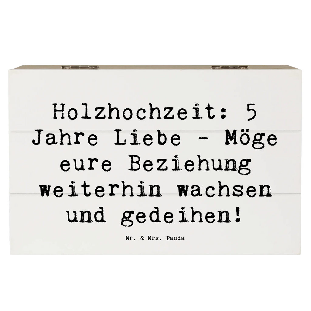 Wooden chest Saying Holzhochzeit: 5 Jahre Liebe - Möge eure Beziehung weiterhin wachsen und gedeihen! Erinnerungsbox, Kiste, Dekokiste, Schatzkiste, Aufbewahrungsbox, Erinnerungskiste, Holzkiste, Schatulle, Truhe, Geschenkdose, Geschenkbox, XXL, Hochzeit, Hochzeitsgeschenk, Ehe, Hochzeitsfeier, Trauung, Trauungsgeschenk, Hochzeitskarte, Verlobungsfeier, Verlobungsgeschenk, Hochzeitsgeschenkideen, Hochzeitsgeschenke für Brautpaar