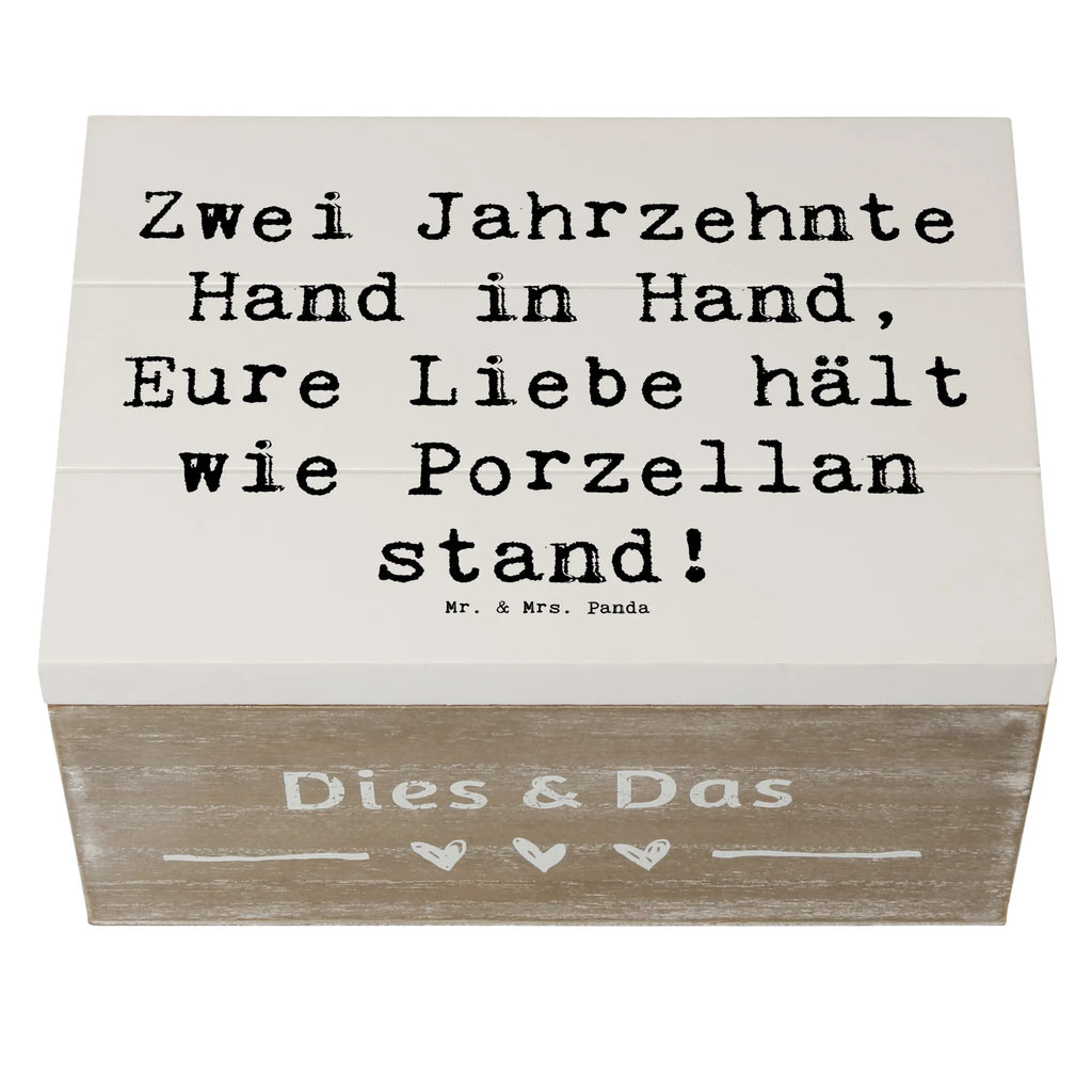Holzkiste Spruch 20. Hochzeitstag Porzellanhochzeit Geschenkdose, Kiste, Holzkiste, Schatzkiste, Dekokiste, Erinnerungskiste, Truhe, Schatulle, XXL, Erinnerungsbox, Geschenkbox, Aufbewahrungsbox, Hochzeit, Hochzeitsgeschenk, Ehe, Hochzeitsfeier, Trauung, Trauungsgeschenk, Hochzeitskarte, Verlobungsfeier, Verlobungsgeschenk, Hochzeitsgeschenkideen, Hochzeitsgeschenke für Brautpaar