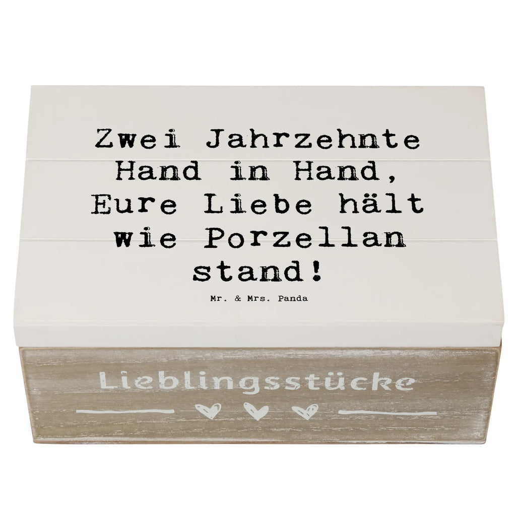 Holzkiste Spruch 20. Hochzeitstag Porzellanhochzeit Geschenkdose, Kiste, Holzkiste, Schatzkiste, Dekokiste, Erinnerungskiste, Truhe, Schatulle, XXL, Erinnerungsbox, Geschenkbox, Aufbewahrungsbox, Hochzeit, Hochzeitsgeschenk, Ehe, Hochzeitsfeier, Trauung, Trauungsgeschenk, Hochzeitskarte, Verlobungsfeier, Verlobungsgeschenk, Hochzeitsgeschenkideen, Hochzeitsgeschenke für Brautpaar
