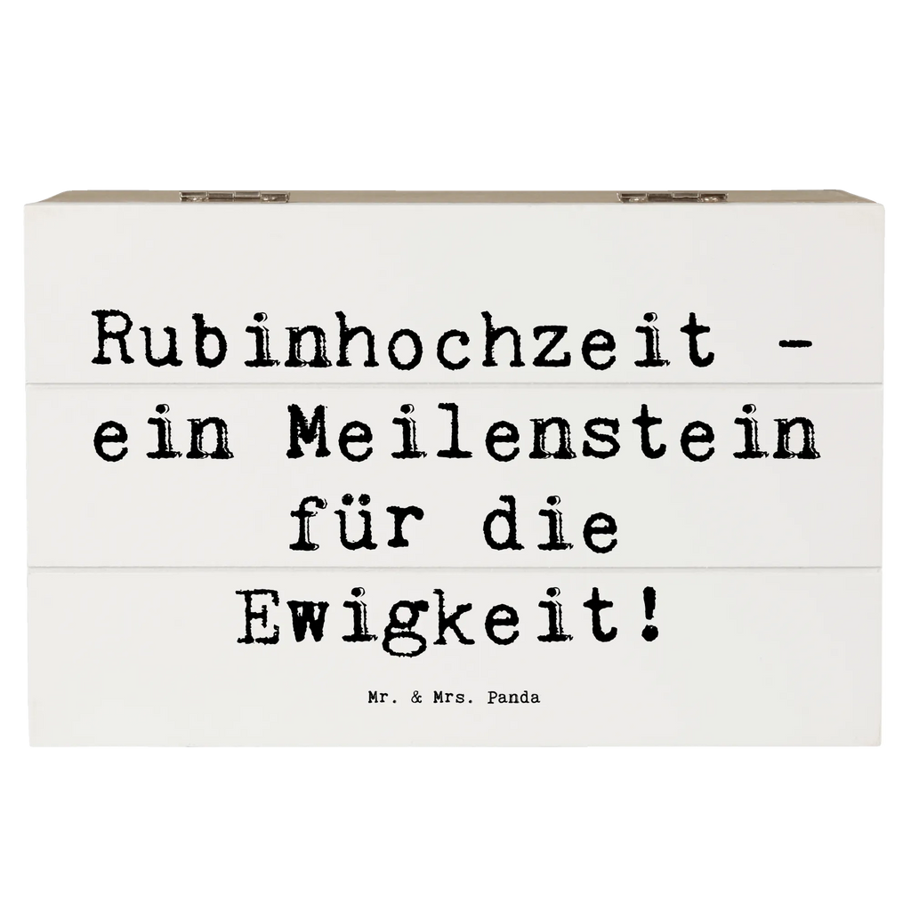 Holzkiste Spruch 40. Hochzeitstag Rubinhochzeit Dekokiste, Kiste, Geschenkbox, XXL, Aufbewahrungsbox, Geschenkdose, Erinnerungsbox, Schatulle, Holzkiste, Schatzkiste, Erinnerungskiste, Truhe, Hochzeit, Hochzeitsgeschenk, Ehe, Hochzeitsfeier, Trauung, Trauungsgeschenk, Hochzeitskarte, Verlobungsfeier, Verlobungsgeschenk, Hochzeitsgeschenkideen, Hochzeitsgeschenke für Brautpaar