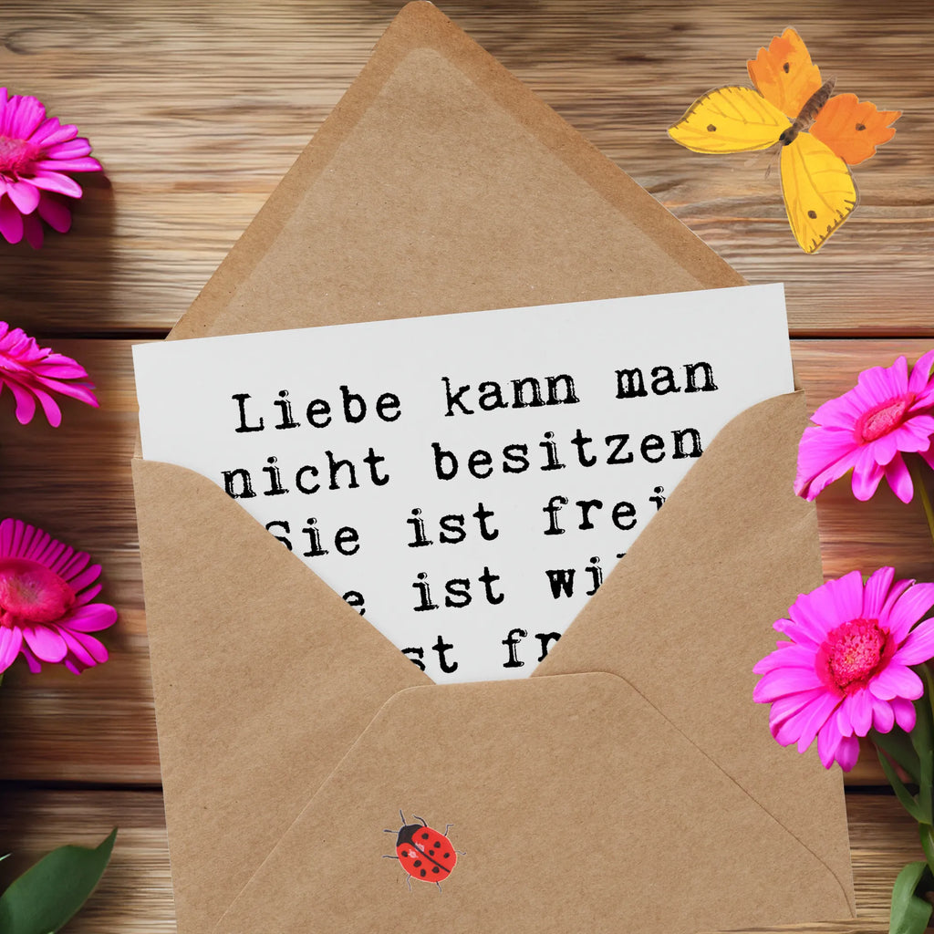 Deluxe Card Saying Liebe kann man nicht besitzen. Sie ist frei. Sie ist wild. Sie ist frei von allen Regeln. Sei pure Liebe... Grußkarte, Glückwunschkarte, Geburtstagskarte, Hochzeitskarte, Einladungskarte, Karte, Hochwertige Klappkarte, Klappkarte, Hochwertige Grußkarte, sprüche, zitate, spruch kollektion, inspiration, motivation, lebensweisheiten, geschenkideen, wanddeko, wohnaccessoires, sprüche sammlung, schöne sprüche, glück, liebe, freude, lächeln, alltag verschönern, nachhaltige geschenke, dekoration, kreativ, einzigartig, shopify, mr and mrs panda