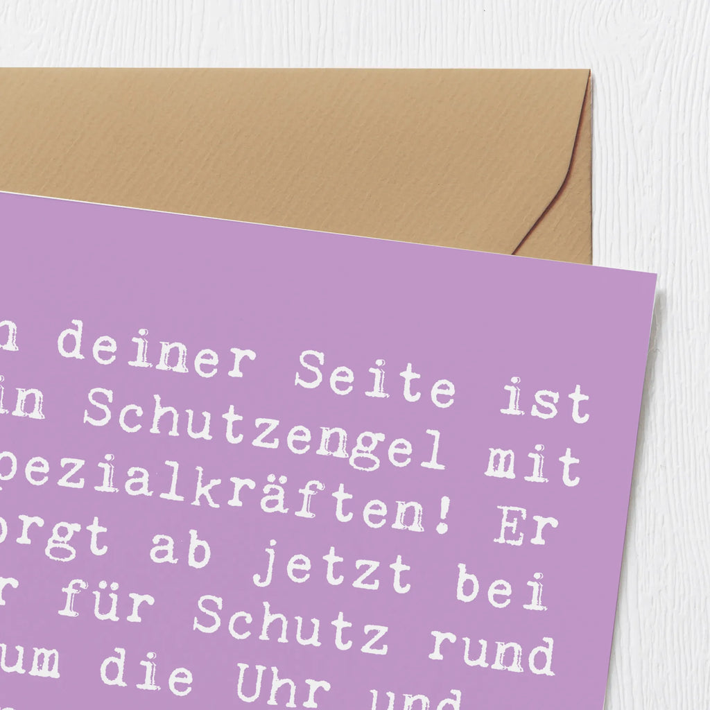 Deluxe Card Saying An deiner Seite ist ein Schutzengel mit Spezialkräften! Er sorgt ab jetzt bei dir für Schutz rund um die Uhr und einen knackigen Po für immer! Klappkarte, Hochwertige Klappkarte, Hochzeitskarte, Karte, Geburtstagskarte, Einladungskarte, Grußkarte, Glückwunschkarte, Hochwertige Grußkarte, sprüche, zitate, spruch kollektion, inspiration, motivation, lebensweisheiten, geschenkideen, wanddeko, wohnaccessoires, sprüche sammlung, schöne sprüche, glück, liebe, freude, lächeln, alltag verschönern, nachhaltige geschenke, dekoration, kreativ, einzigartig, shopify, mr and mrs panda
