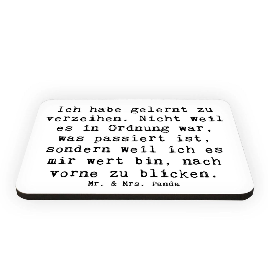 Magnet Saying Ich habe gelernt zu verzeihen. Nicht weil es in Ordnung war, was passiert ist, sondern weil ich es mir wert bin, nach vorne zu blicken. Pinnwandmagnet, Whiteboard Magnet, Kühlschrank Dekoration, Kühlschrankmagnet, Motivmagnete, Dekomagnet, Notiz Magnet, Souvenir Magnet, sprüche, zitate, spruch kollektion, inspiration, motivation, lebensweisheiten, geschenkideen, wanddeko, wohnaccessoires, sprüche sammlung, schöne sprüche, glück, liebe, freude, lächeln, alltag verschönern, nachhaltige geschenke, dekoration, kreativ, einzigartig, shopify, mr and mrs panda