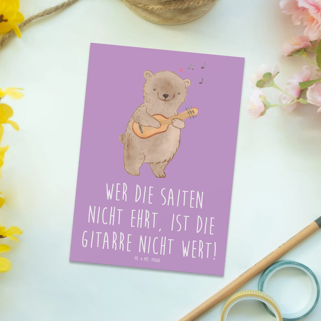 Postcard Wer die Saiten nicht ehrt, ist die Gitarre nicht wert! Einladungskarte, Karte, Geschenkkarte, Postkarte, Ansichtskarten, Einladung Geburtstag, Ansichtskarte, Einladung, Einladungskarten Geburtstag, Grußkarte, Dankeskarte, Geburtstagskarte, Instrumente, Geschenke Musiker, Musikliebhaber