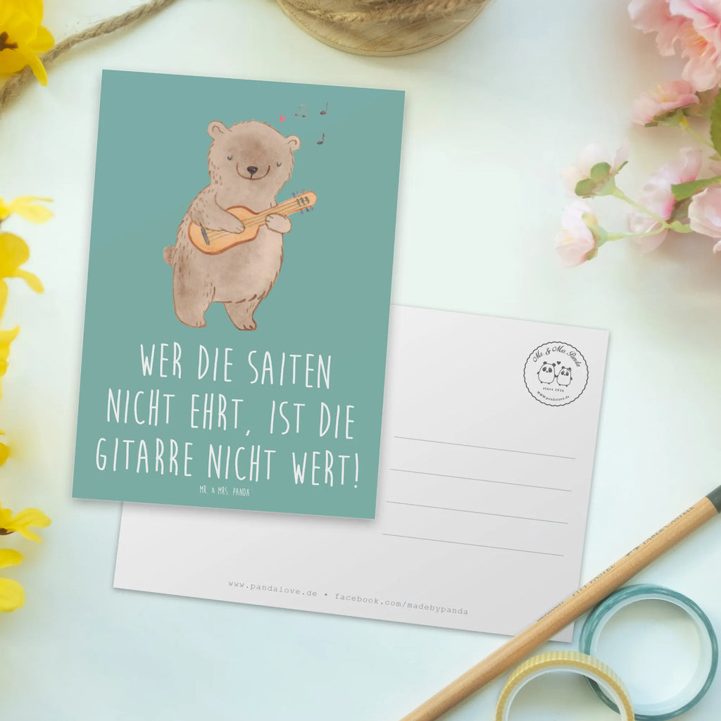 Postcard Wer die Saiten nicht ehrt, ist die Gitarre nicht wert! Einladungskarte, Karte, Geschenkkarte, Postkarte, Ansichtskarten, Einladung Geburtstag, Ansichtskarte, Einladung, Einladungskarten Geburtstag, Grußkarte, Dankeskarte, Geburtstagskarte, Instrumente, Geschenke Musiker, Musikliebhaber