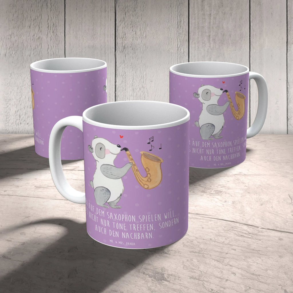 Mug Wer auf dem Saxophon spielen will, muss nicht nur Töne treffen, sondern auch den Nachbarn. Keramiktasse, Kaffeetasse, Tasse mit Zitaten, Bürotasse, Tasse mit Motiven, Geschenktasse, Porzellantasse, Tasse, Teetasse, Instrumente, Geschenke Musiker, Musikliebhaber