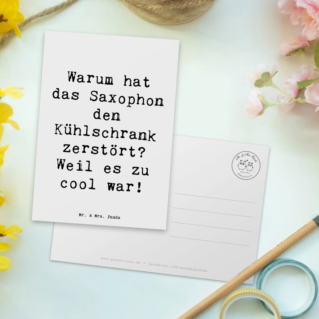 Postcard Saying Warum hat das Saxophon den Kühlschrank zerstört? Weil es zu cool war! Einladung, Geschenkkarte, Karte, Ansichtskarte, Ansichtskarten, Postkarte, Geburtstagskarte, Einladungskarten Geburtstag, Einladungskarte, Einladung Geburtstag, Dankeskarte, Grußkarte, Instrumente, Geschenke Musiker, Musikliebhaber