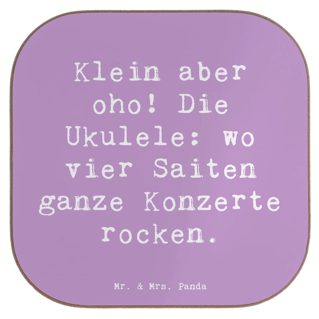 Square coaster Saying Klein aber oho! Die Ukulele: wo vier Saiten ganze Konzerte rocken. Tassen Untersetzer, Getränkeuntersetzer, Glasuntersetzer, Untersetzer Design, Bierdeckel, Korkuntersetzer, Holzuntersetzer, Untersetzer für Gläser, Untersetzer Holz, Untersetzer Gläser, Untersetzer, Untersetzer aus Holz, Instrumente, Geschenke Musiker, Musikliebhaber