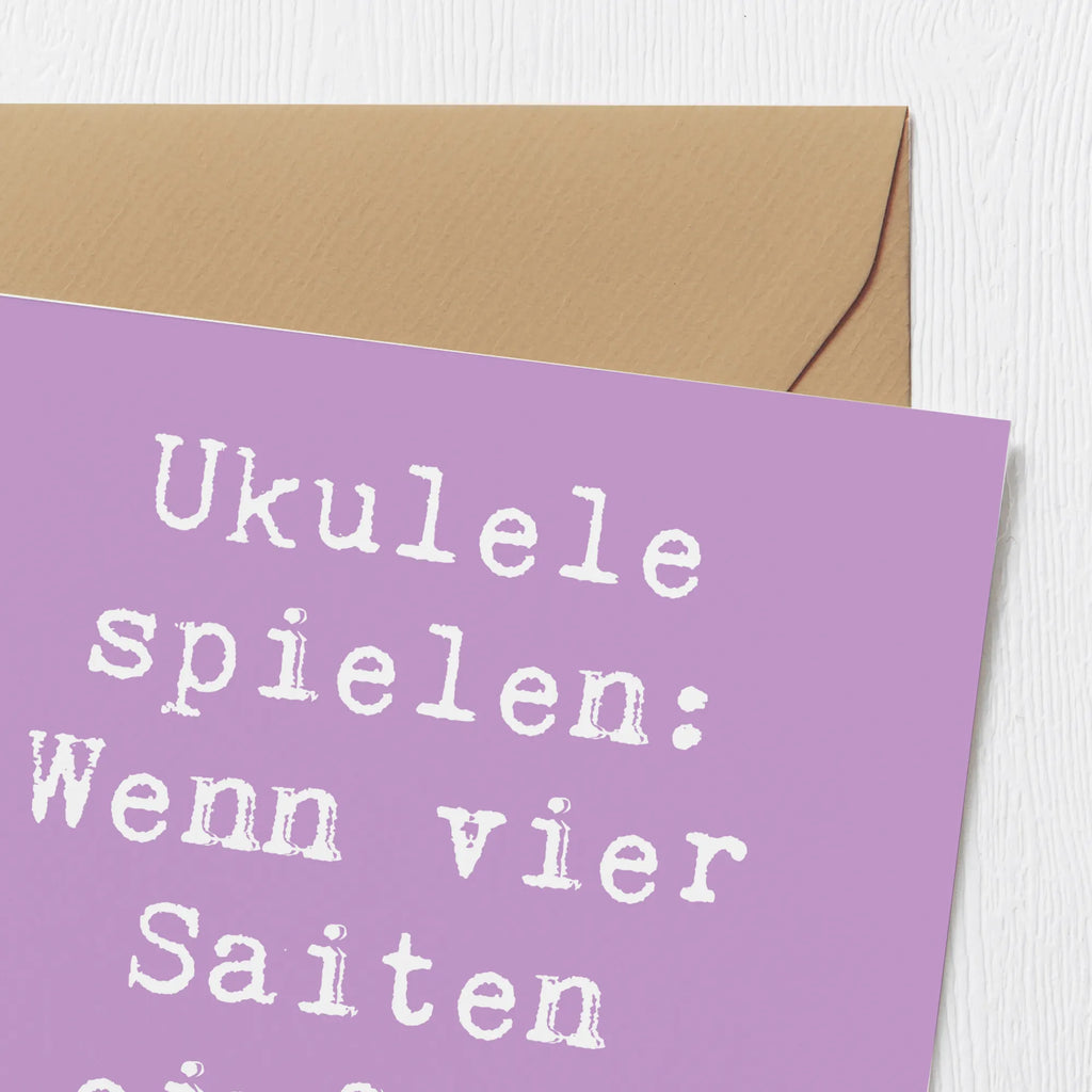 Deluxe Card Saying Ukulele spielen: Wenn vier Saiten einfach genug sind! Grußkarte, Hochwertige Grußkarte, Klappkarte, Karte, Hochwertige Klappkarte, Geburtstagskarte, Hochzeitskarte, Einladungskarte, Glückwunschkarte, Instrumente, Geschenke Musiker, Musikliebhaber