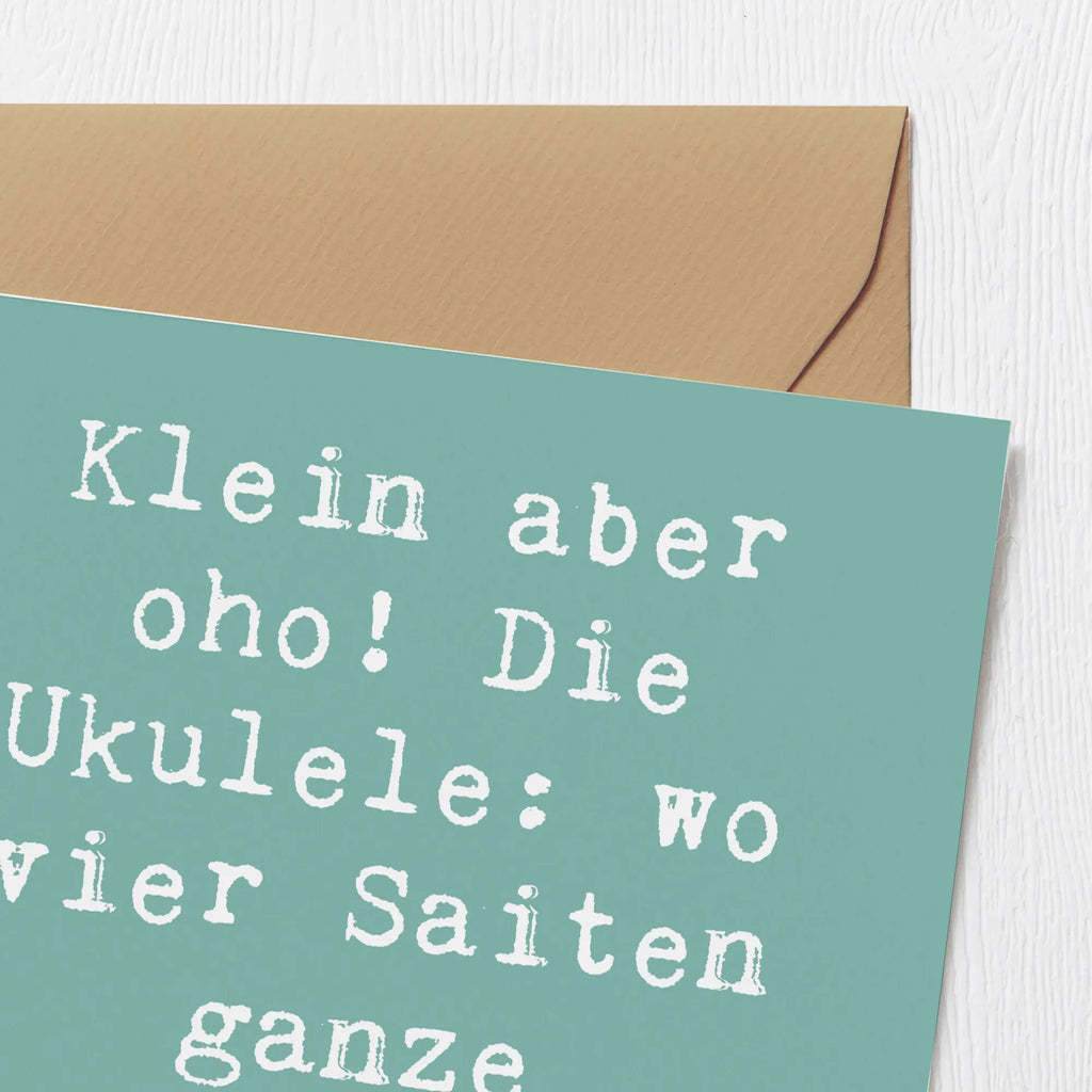 Deluxe Card Saying Klein aber oho! Die Ukulele: wo vier Saiten ganze Konzerte rocken. Geburtstagskarte, Karte, Glückwunschkarte, Grußkarte, Hochwertige Grußkarte, Hochzeitskarte, Hochwertige Klappkarte, Klappkarte, Einladungskarte, Instrumente, Geschenke Musiker, Musikliebhaber