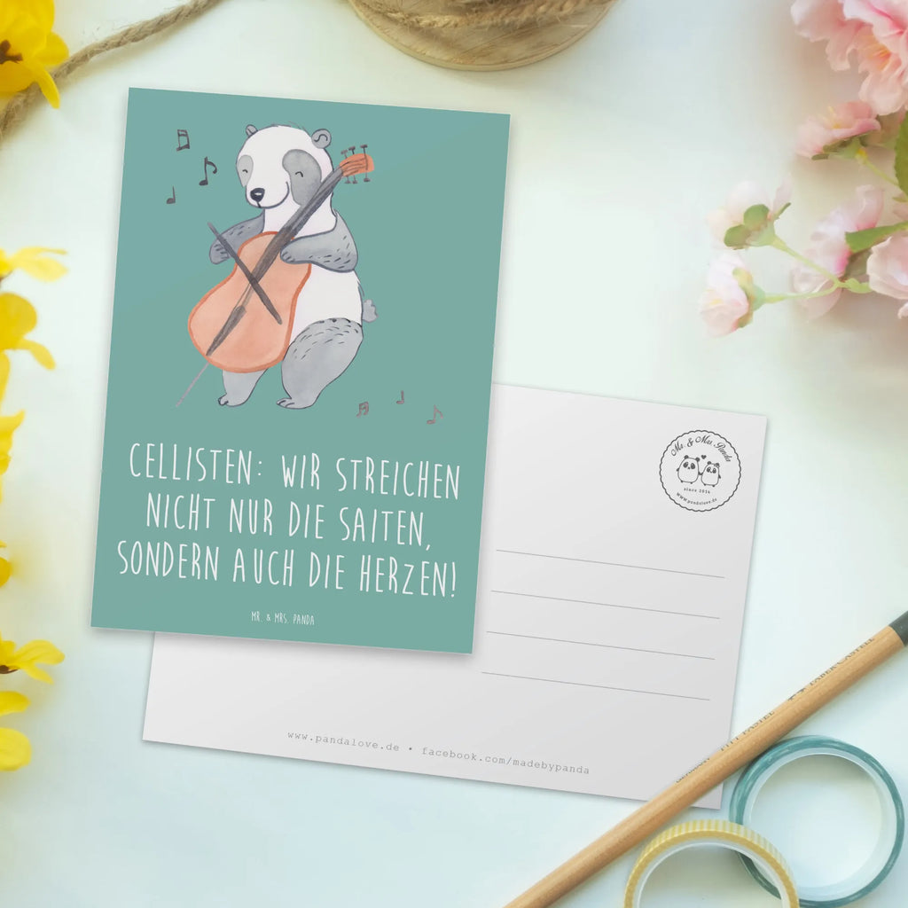 Postcard Cellisten: Wir streichen nicht nur die Saiten, sondern auch die Herzen! Grußkarte, Ansichtskarten, Karte, Ansichtskarte, Postkarte, Einladungskarten Geburtstag, Dankeskarte, Einladung, Einladung Geburtstag, Geburtstagskarte, Einladungskarte, Geschenkkarte, Instrumente, Geschenke Musiker, Musikliebhaber