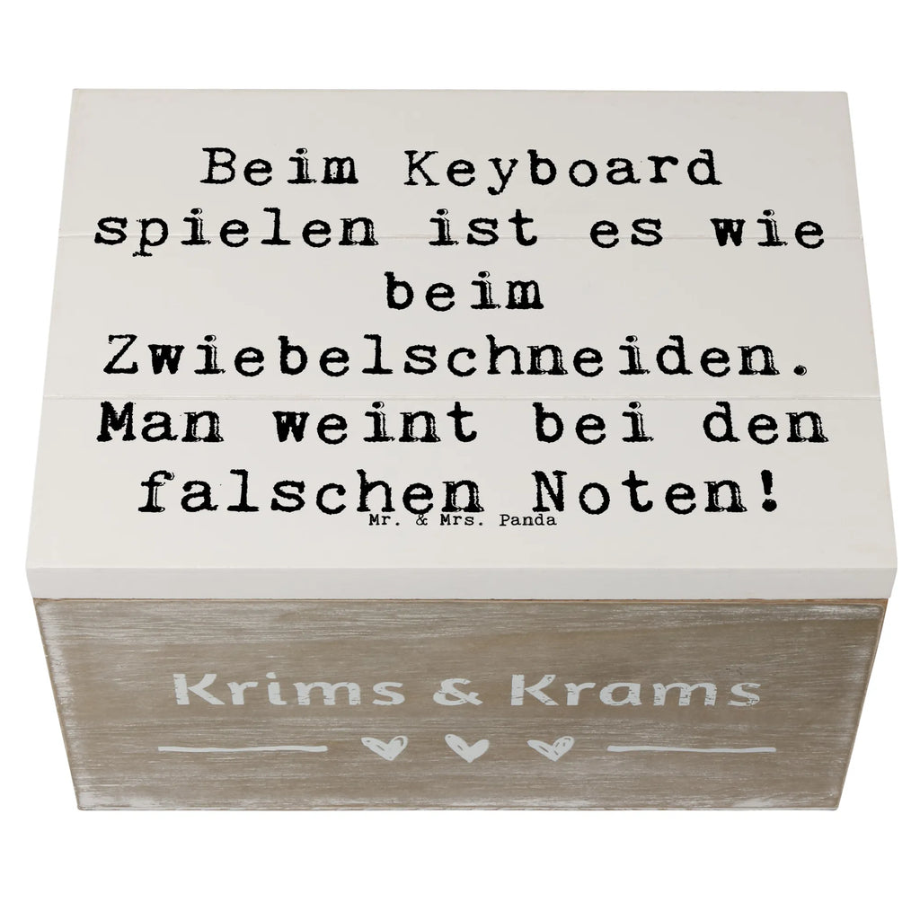 Wooden chest Saying Beim Keyboard spielen ist es wie beim Zwiebelschneiden. Man weint bei den falschen Noten! Schatzkiste, Truhe, Holzkiste, Geschenkbox, Aufbewahrungsbox, Dekokiste, XXL, Geschenkdose, Erinnerungsbox, Kiste, Erinnerungskiste, Schatulle, Instrumente, Geschenke Musiker, Musikliebhaber