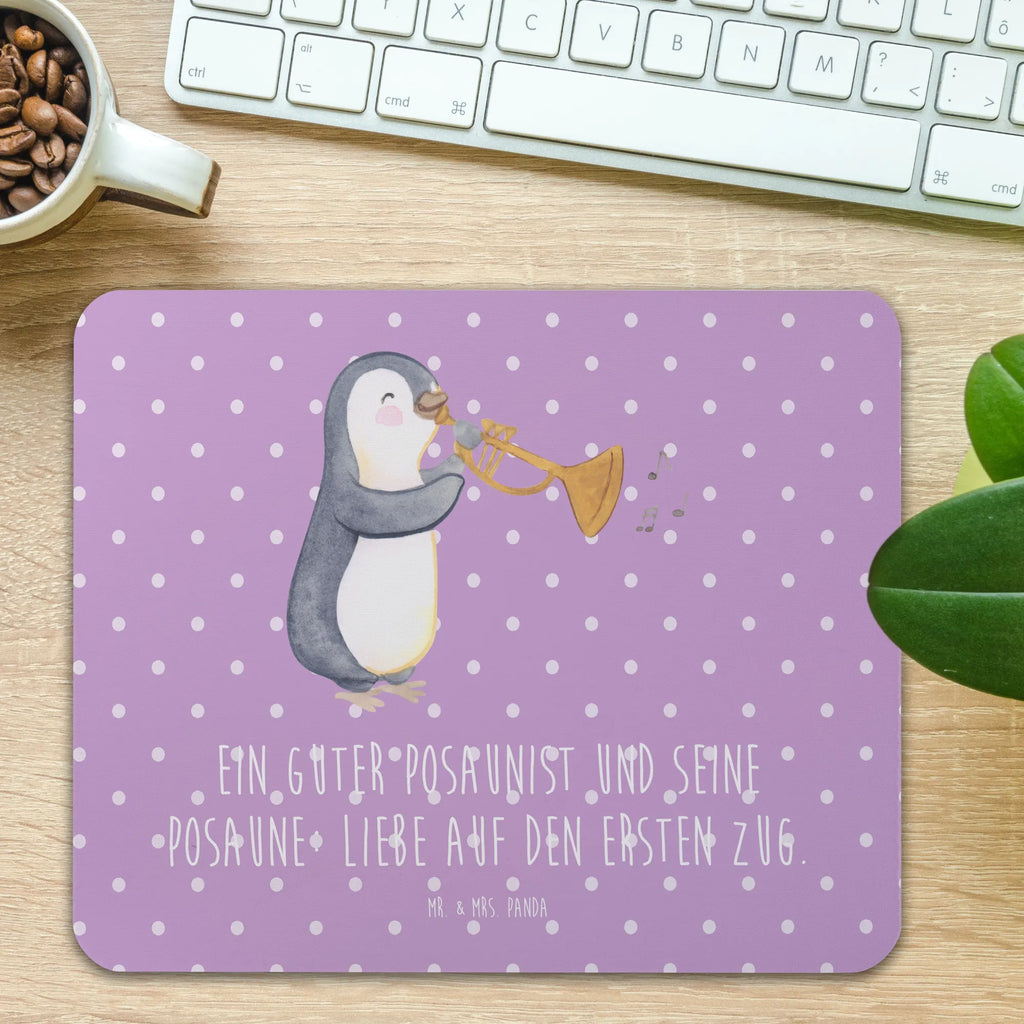 Mouse mat Ein guter Posaunist und seine Posaune: Liebe auf den ersten Zug. Büroausstattung, PC Zubehör, Mauspad Büro, Designer Mauspad, Mausunterlage, Mousepad, Einzigartiges Mauspad, Arbeitszimmer, Mauspad, Computer zubehör, Instrumente, Geschenke Musiker, Musikliebhaber