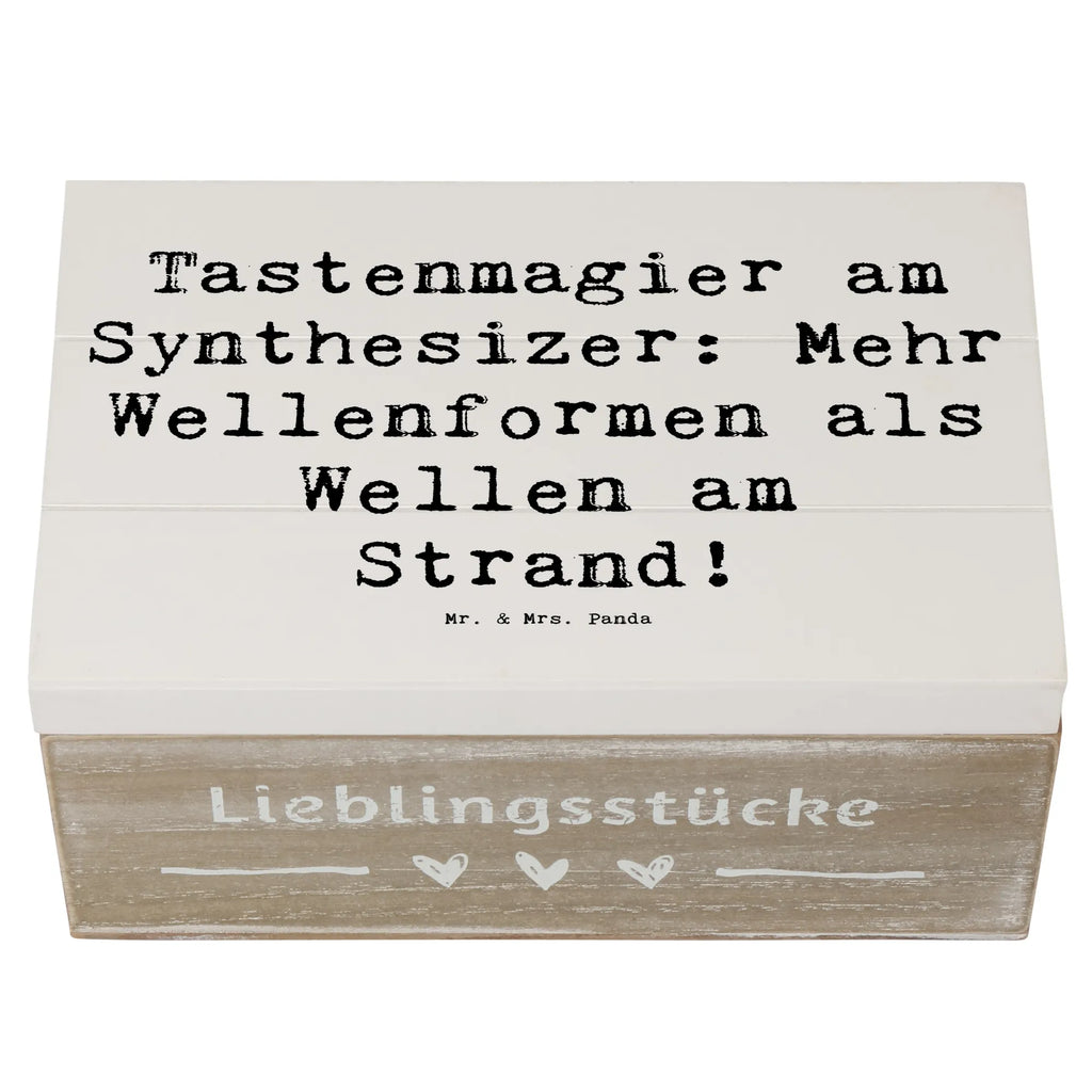 Wooden chest Saying Tastenmagier am Synthesizer: Mehr Wellenformen als Wellen am Strand! Aufbewahrungsbox, Holzkiste, Dekokiste, XXL, Erinnerungsbox, Schatulle, Schatzkiste, Kiste, Geschenkbox, Geschenkdose, Erinnerungskiste, Truhe, Instrumente, Geschenke Musiker, Musikliebhaber