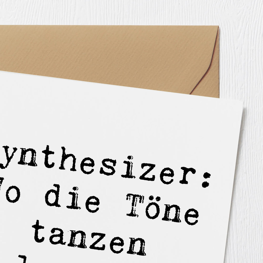 Deluxe Card Saying Synthesizer: Wo die Töne tanzen lernen! Geburtstagskarte, Hochzeitskarte, Grußkarte, Einladungskarte, Karte, Klappkarte, Glückwunschkarte, Hochwertige Klappkarte, Hochwertige Grußkarte, Instrumente, Geschenke Musiker, Musikliebhaber