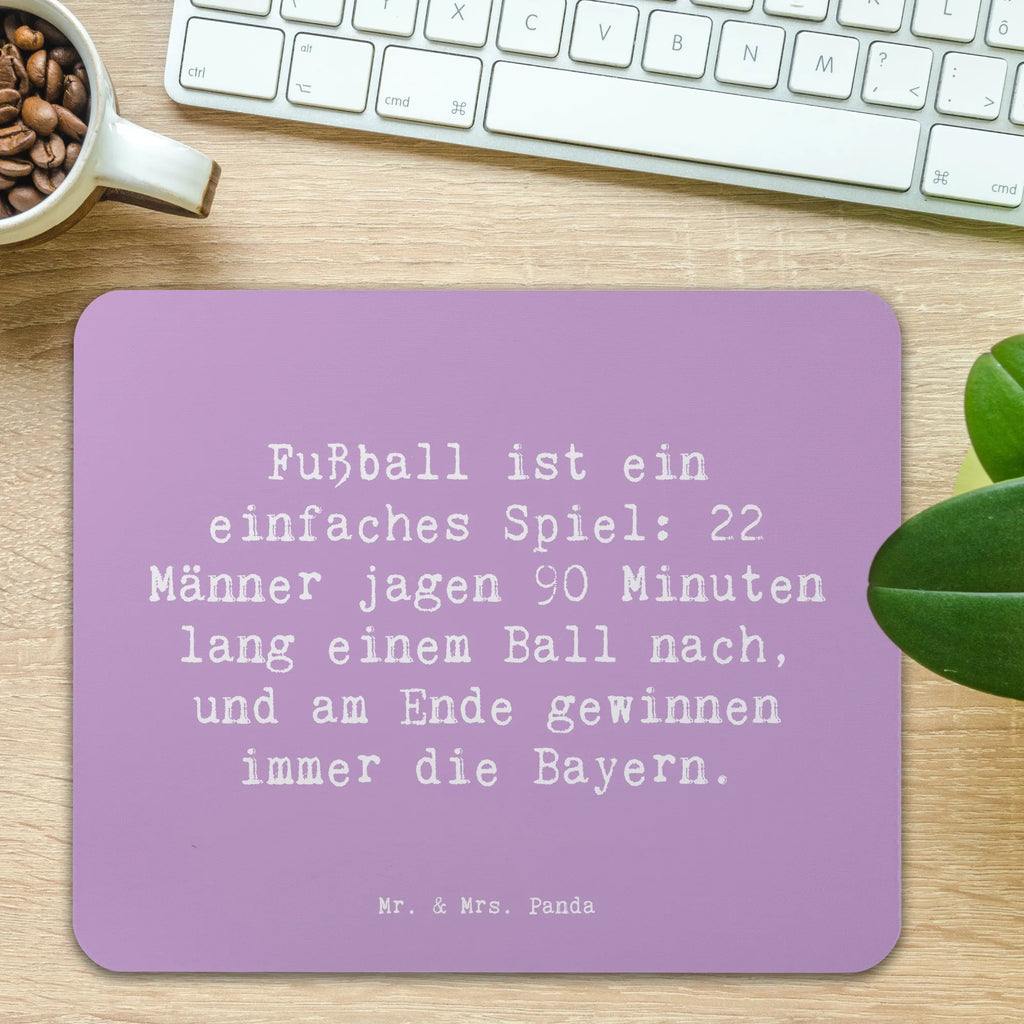 Mouse mat Saying Fußball ist ein einfaches Spiel: 22 Männer jagen 90 Minuten lang einem Ball nach, und am Ende gewinnen immer die Bayern. Mausunterlage, Mauspad Büro, Büroausstattung, Einzigartiges Mauspad, PC Zubehör, Computer zubehör, Mousepad, Mauspad, Designer Mauspad, Arbeitszimmer, Geschenk, Sport, Sportart, Hobby, Schenken, Danke, Dankeschön, Auszeichnung, Gewinn, Sportler