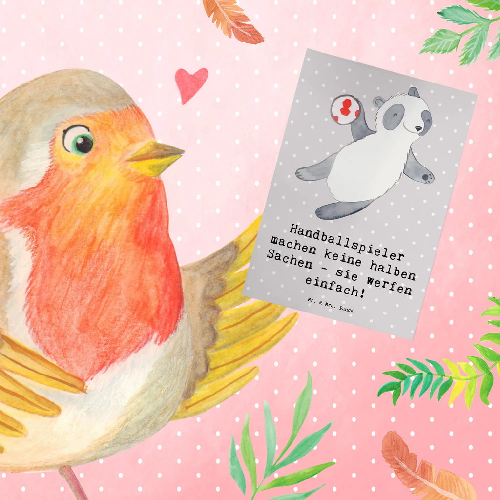 Greetings card Handballspieler machen keine halben Sachen - sie werfen einfach! Karte, Glückwunschkarte, Grußkarte, Hochzeitskarte, Klappkarte, Ansichtskarten, Geburtstagskarte, Einladungskarte, Geschenk, Sport, Sportart, Hobby, Schenken, Danke, Dankeschön, Auszeichnung, Gewinn, Sportler