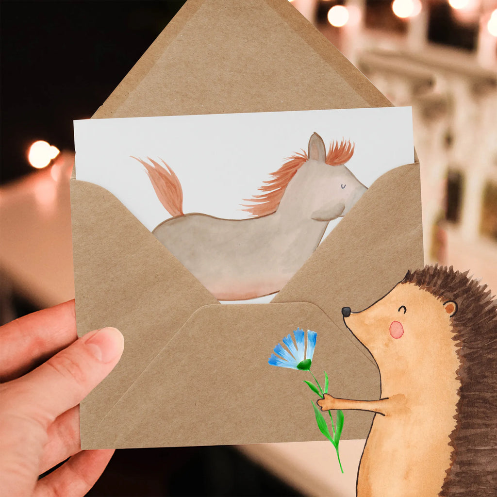 Deluxe Card Reiten: Wo man lernt, dass man nicht immer die Zügel in der Hand haben muss. Hochzeitskarte, Grußkarte, Geburtstagskarte, Klappkarte, Glückwunschkarte, Karte, Hochwertige Klappkarte, Einladungskarte, Hochwertige Grußkarte, Geschenk, Sport, Sportart, Hobby, Schenken, Danke, Dankeschön, Auszeichnung, Gewinn, Sportler