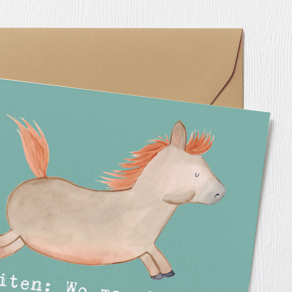 Deluxe Card Reiten: Wo man lernt, dass man nicht immer die Zügel in der Hand haben muss. Hochzeitskarte, Grußkarte, Geburtstagskarte, Klappkarte, Glückwunschkarte, Karte, Hochwertige Klappkarte, Einladungskarte, Hochwertige Grußkarte, Geschenk, Sport, Sportart, Hobby, Schenken, Danke, Dankeschön, Auszeichnung, Gewinn, Sportler