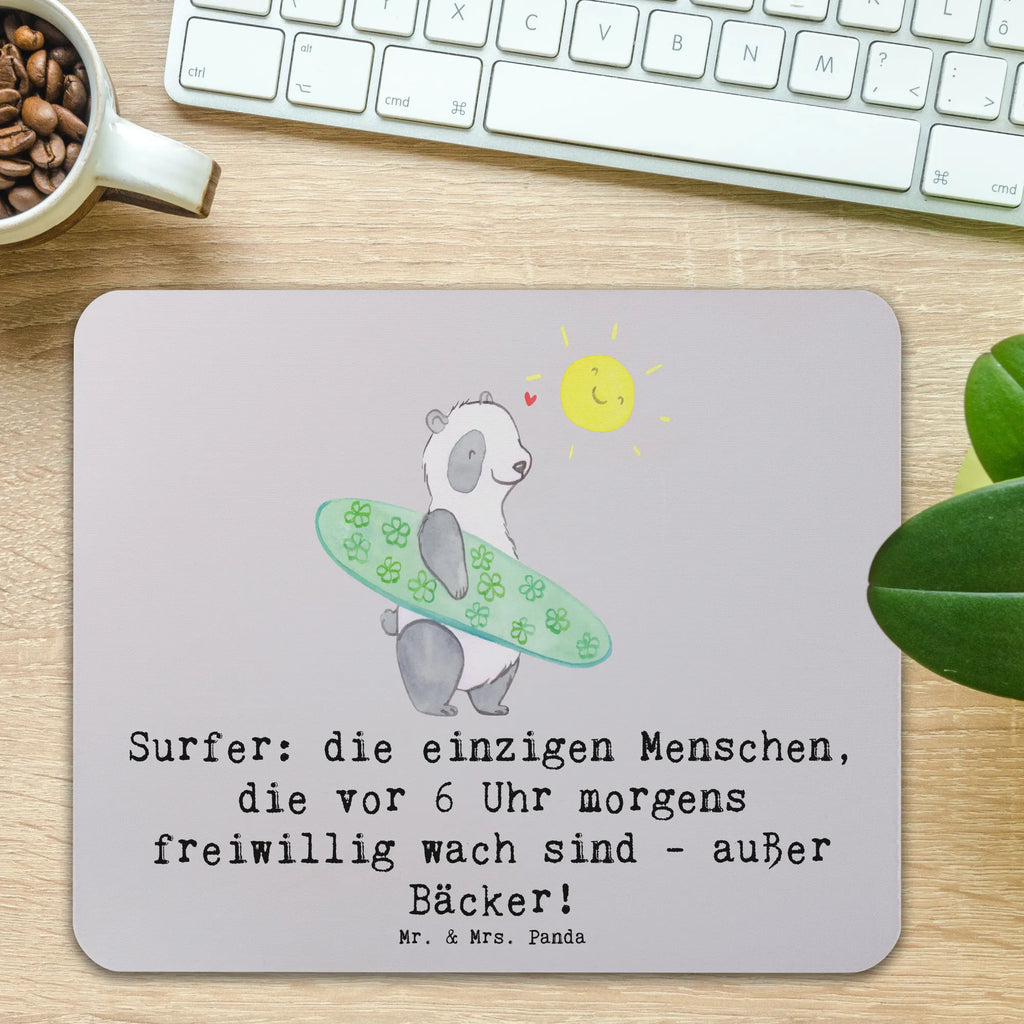 Mouse mat Surfer: die einzigen Menschen, die vor 6 Uhr morgens freiwillig wach sind - außer Bäcker! Mauspad, Mousepad, Einzigartiges Mauspad, Designer Mauspad, Mausunterlage, Computer zubehör, Büroausstattung, Arbeitszimmer, PC Zubehör, Mauspad Büro, Geschenk, Sport, Sportart, Hobby, Schenken, Danke, Dankeschön, Auszeichnung, Gewinn, Sportler
