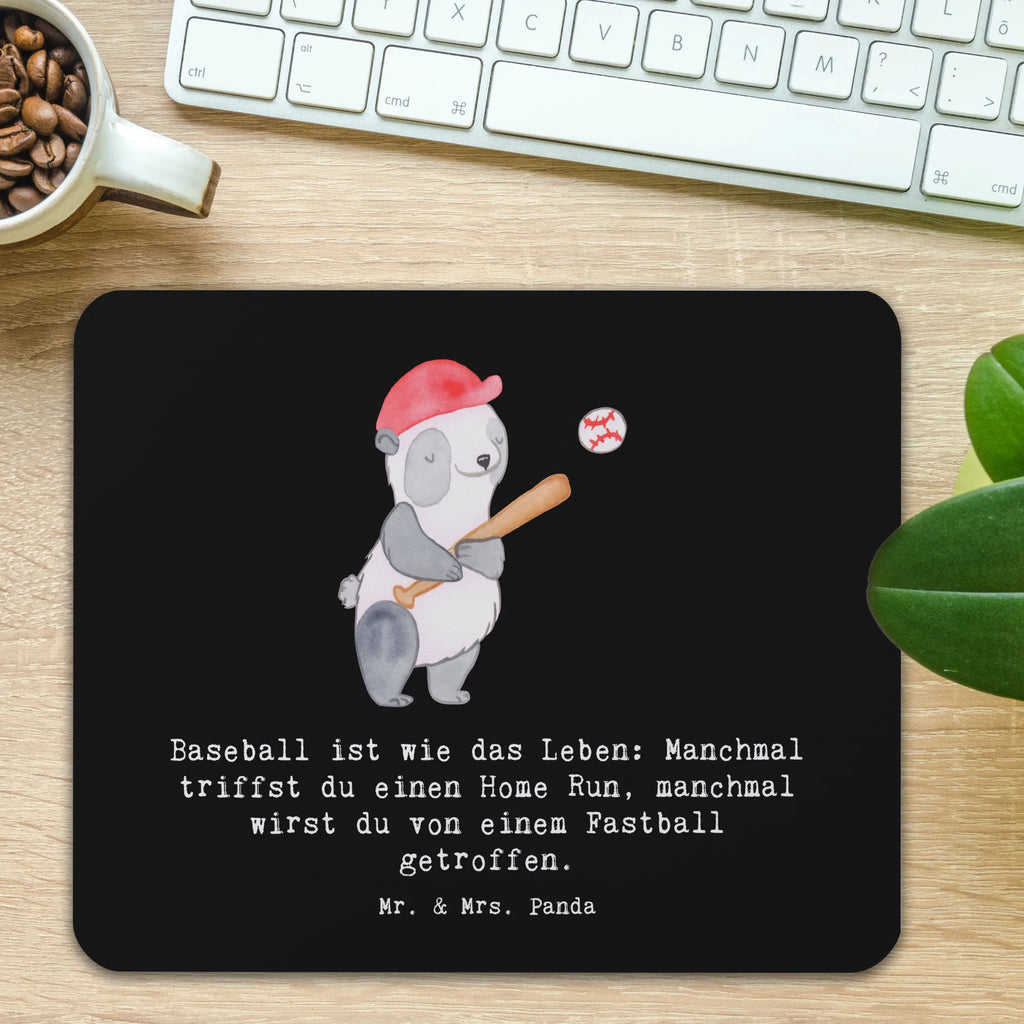 Mouse mat Baseball ist wie das Leben: Manchmal triffst du einen Home Run, manchmal wirst du von einem Fastball getroffen. Computer zubehör, Arbeitszimmer, PC Zubehör, Büroausstattung, Mausunterlage, Mousepad, Mauspad Büro, Designer Mauspad, Mauspad, Einzigartiges Mauspad, Geschenk, Sport, Sportart, Hobby, Schenken, Danke, Dankeschön, Auszeichnung, Gewinn, Sportler