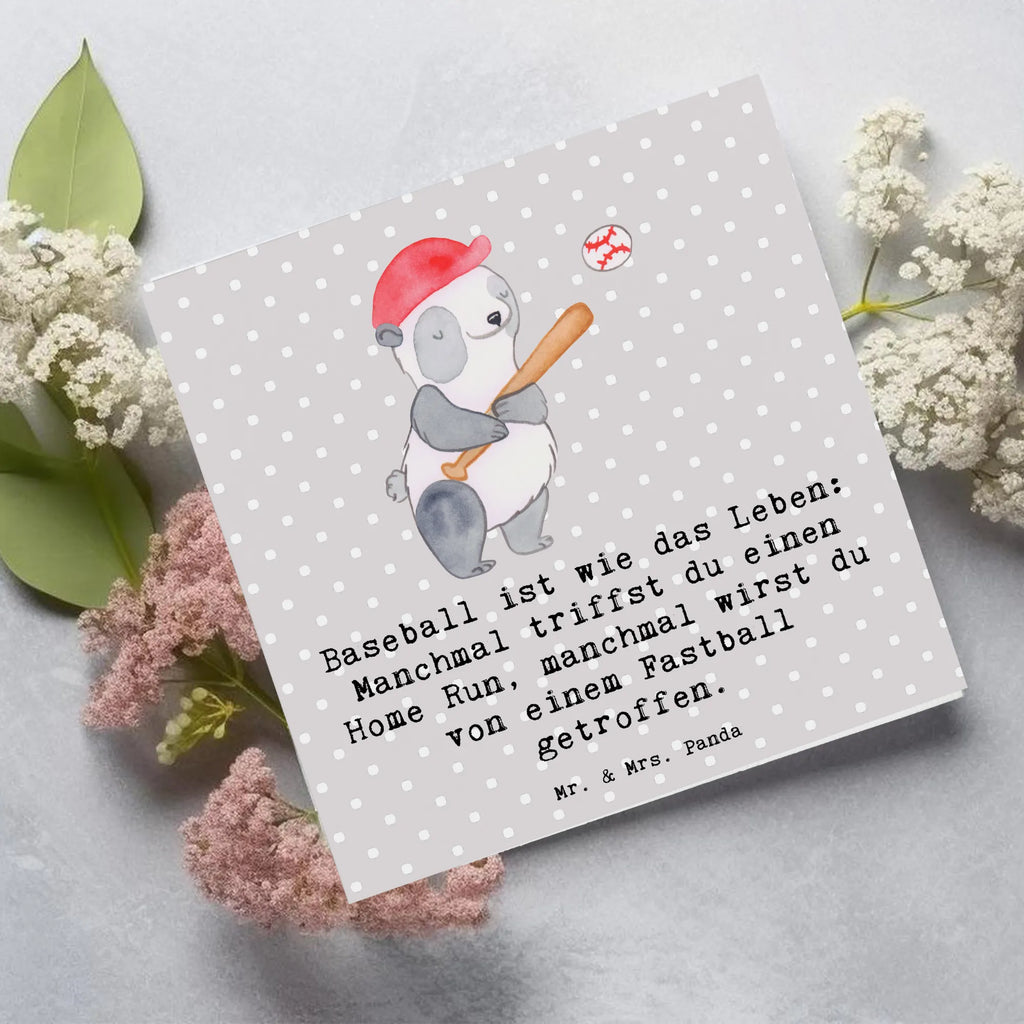 Deluxe Card Baseball ist wie das Leben: Manchmal triffst du einen Home Run, manchmal wirst du von einem Fastball getroffen. Grußkarte, Geburtstagskarte, Karte, Glückwunschkarte, Hochwertige Klappkarte, Hochzeitskarte, Klappkarte, Hochwertige Grußkarte, Einladungskarte, Geschenk, Sport, Sportart, Hobby, Schenken, Danke, Dankeschön, Auszeichnung, Gewinn, Sportler