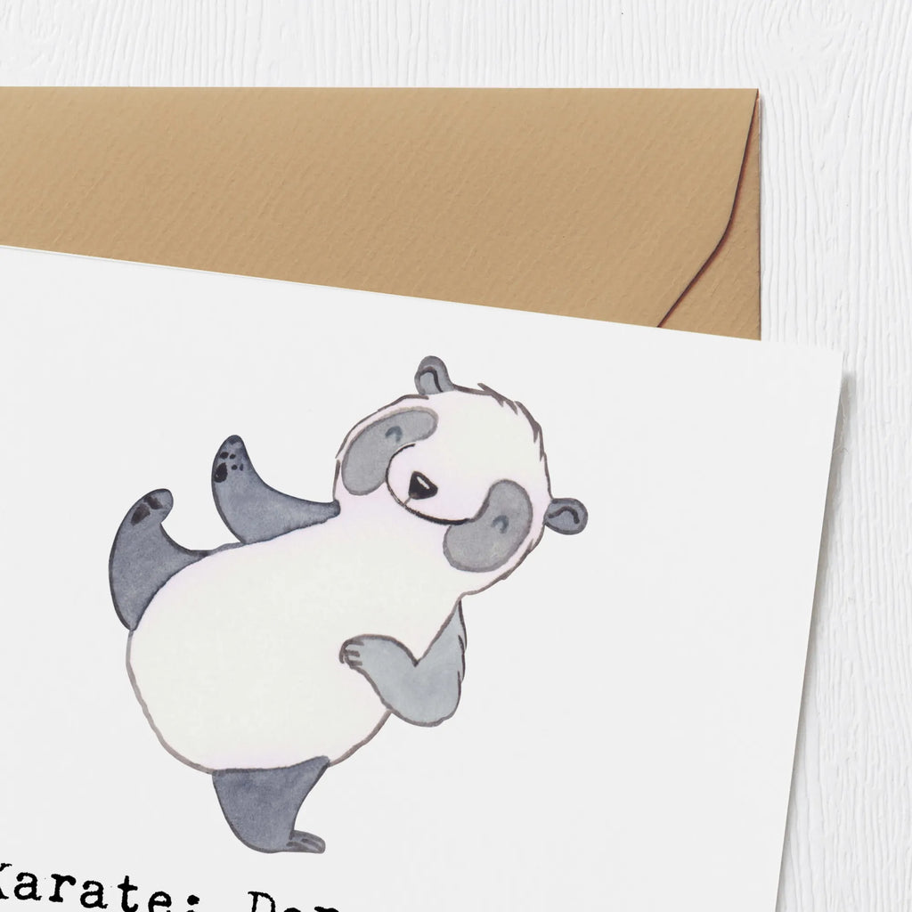 Deluxe Card Karate: Der einzige Sport, bei dem dir deine Kleidung schon sagt, dass du weißt, was du tust! Karte, Glückwunschkarte, Geburtstagskarte, Hochzeitskarte, Hochwertige Grußkarte, Klappkarte, Hochwertige Klappkarte, Grußkarte, Einladungskarte, Geschenk, Sport, Sportart, Hobby, Schenken, Danke, Dankeschön, Auszeichnung, Gewinn, Sportler