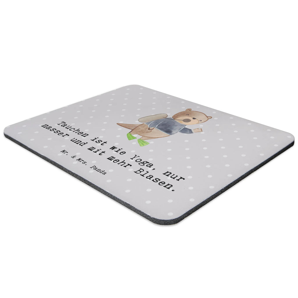 Mouse mat Tauchen ist wie Yoga, nur nasser und mit mehr Blasen. Mauspad Büro, Büroausstattung, Mausunterlage, Mousepad, Einzigartiges Mauspad, PC Zubehör, Mauspad, Arbeitszimmer, Computer zubehör, Designer Mauspad, Geschenk, Sport, Sportart, Hobby, Schenken, Danke, Dankeschön, Auszeichnung, Gewinn, Sportler