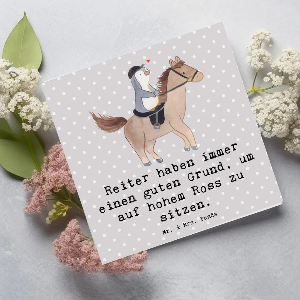 Deluxe Card Reiter haben immer einen guten Grund, um auf hohem Ross zu sitzen. Hochwertige Klappkarte, Grußkarte, Hochwertige Grußkarte, Karte, Geburtstagskarte, Klappkarte, Hochzeitskarte, Einladungskarte, Glückwunschkarte, Geschenk, Sport, Sportart, Hobby, Schenken, Danke, Dankeschön, Auszeichnung, Gewinn, Sportler