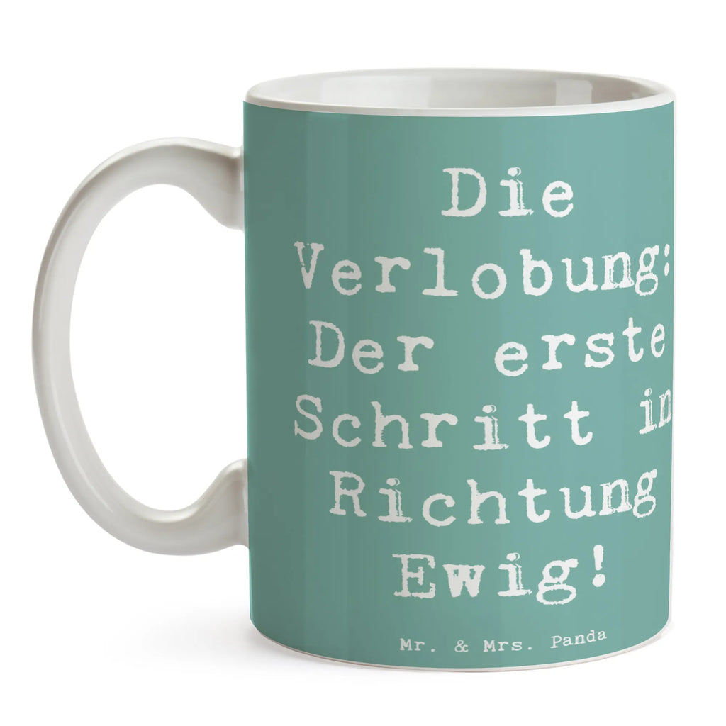 Mug Saying Die Verlobung: Der erste Schritt in Richtung Ewig! Geschenktasse, Bürotasse, Tasse, Teetasse, Keramiktasse, Porzellantasse, Tasse mit Motiven, Tasse mit Zitaten, Kaffeetasse, Hochzeit, Hochzeitsgeschenk, Ehe, Hochzeitsfeier, Trauung, Trauungsgeschenk, Hochzeitskarte, Verlobungsfeier, Verlobungsgeschenk, Hochzeitsgeschenkideen, Hochzeitsgeschenke für Brautpaar
