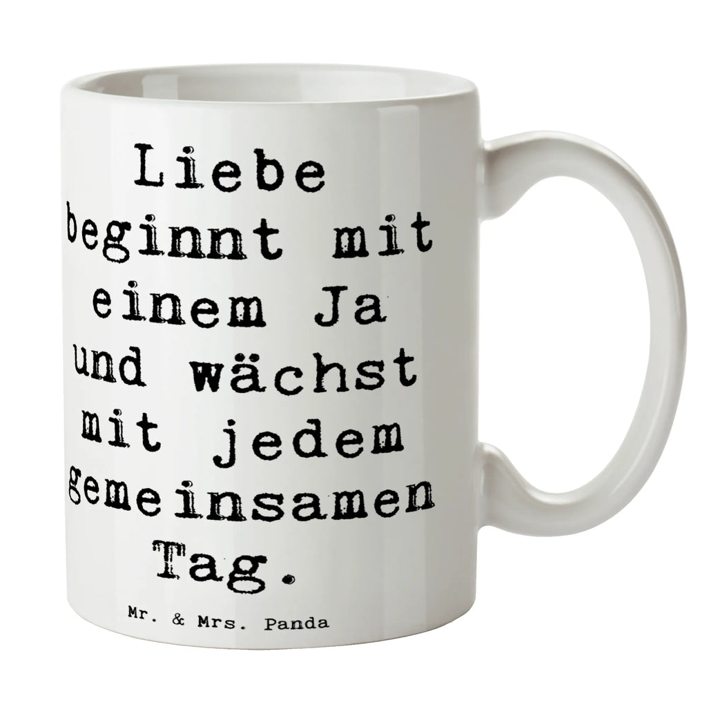 Mug Saying Liebe beginnt mit einem Ja und wächst mit jedem gemeinsamen Tag. Geschenktasse, Keramikbecher, Designtasse, Kaffeepott, kaffeetasse keramik, Frühstückstasse, Coffee Mug, Dekotasse, Teebecher, milchkaffeetasse, Tasse, heißgetränkebecher, hochwertige tasse, Teetasse, Pott, Kaffeebecher, Tasse mit Motiv, statement tasse, Bürotasse, Motivtasse, Trinktasse, Bürobecher, Kaffeetasse, Frühstücksbecher, tasse für kaffee, Mug, Keramiktasse, tasse für büro, Henkelbecher, Kakaotasse, kaffeebecher bedruckt, Tasse mit Spruch, schöne tasse, Henkeltasse, Becher, Teepott, Trinkbecher, Bedruckte Tasse, haferl, kaffeebecher keramik, design tasse, kaffeetasse bedruckt, Sprüchetasse, Hochzeitsgeschenk, Ehe, Hochzeitsfeier, Trauung, Trauungsgeschenk, Hochzeitskarte, Verlobungsfeier, Verlobungsgeschenk, Hochzeitsgeschenkideen, Hochzeitsgeschenke für Brautpaar, Hochzeit