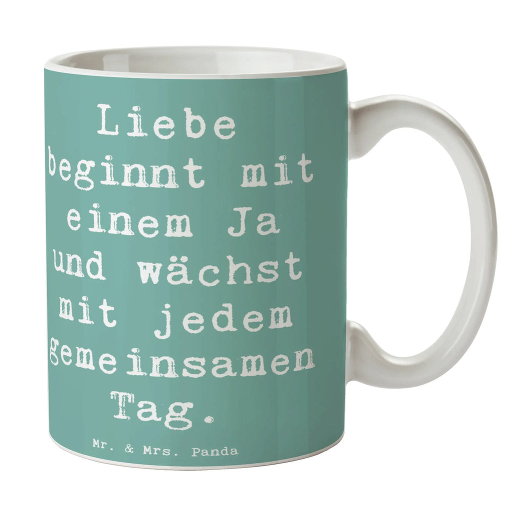 Mug Saying Liebe beginnt mit einem Ja und wächst mit jedem gemeinsamen Tag. Geschenktasse, Keramikbecher, Designtasse, Kaffeepott, kaffeetasse keramik, Frühstückstasse, Coffee Mug, Dekotasse, Teebecher, milchkaffeetasse, Tasse, heißgetränkebecher, hochwertige tasse, Teetasse, Pott, Kaffeebecher, Tasse mit Motiv, statement tasse, Bürotasse, Motivtasse, Trinktasse, Bürobecher, Kaffeetasse, Frühstücksbecher, tasse für kaffee, Mug, Keramiktasse, tasse für büro, Henkelbecher, Kakaotasse, kaffeebecher bedruckt, Tasse mit Spruch, schöne tasse, Henkeltasse, Becher, Teepott, Trinkbecher, Bedruckte Tasse, haferl, kaffeebecher keramik, design tasse, kaffeetasse bedruckt, Sprüchetasse, Hochzeitsgeschenk, Ehe, Hochzeitsfeier, Trauung, Trauungsgeschenk, Hochzeitskarte, Verlobungsfeier, Verlobungsgeschenk, Hochzeitsgeschenkideen, Hochzeitsgeschenke für Brautpaar, Hochzeit