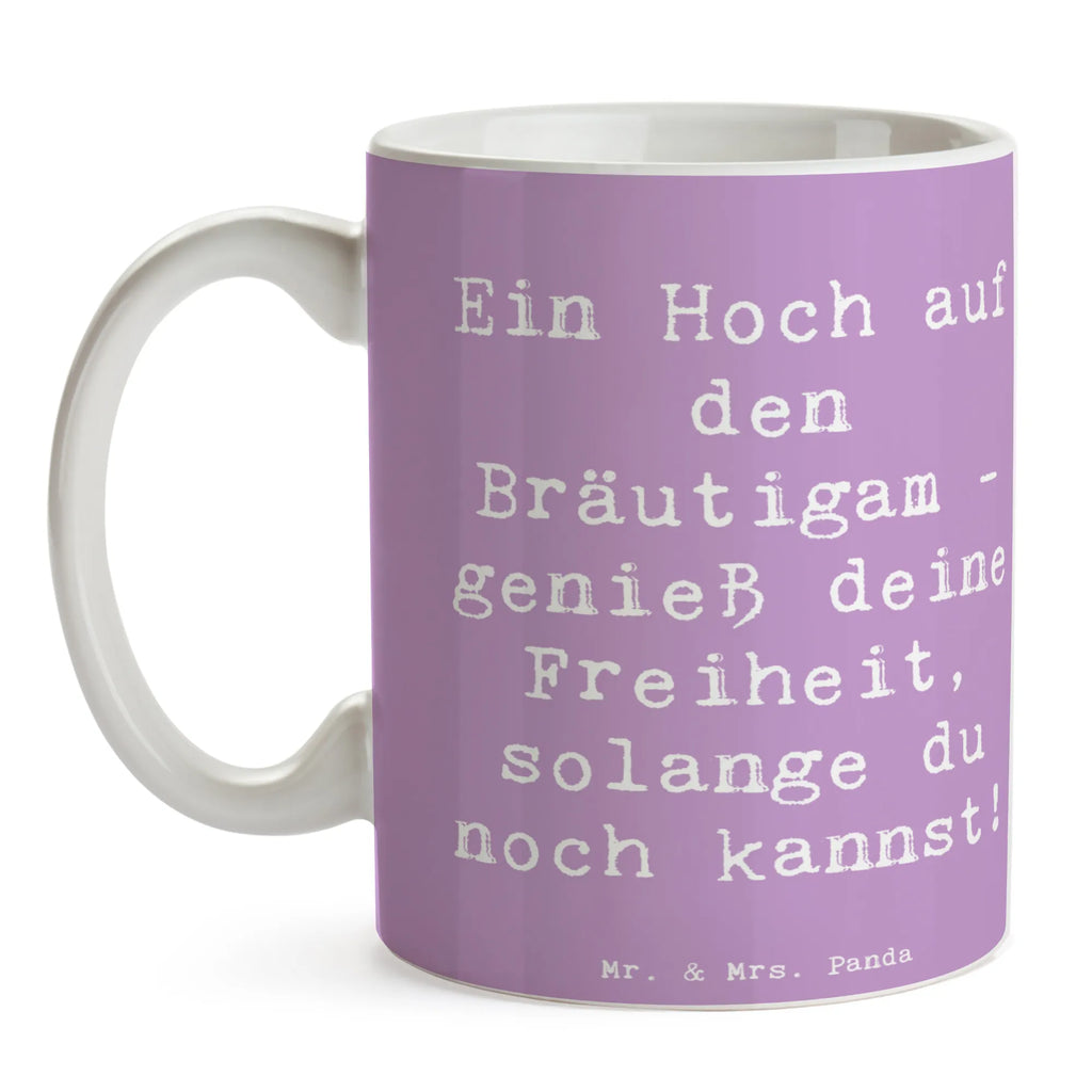 Mug Saying Ein Hoch auf den Bräutigam - genieß deine Freiheit, solange du noch kannst! Tasse mit Motiven, Tasse mit Zitaten, Bürotasse, Kaffeetasse, Tasse, Keramiktasse, Geschenktasse, Porzellantasse, Teetasse, Hochzeit, Hochzeitsgeschenk, Ehe, Hochzeitsfeier, Trauung, Trauungsgeschenk, Hochzeitskarte, Verlobungsfeier, Verlobungsgeschenk, Hochzeitsgeschenkideen, Hochzeitsgeschenke für Brautpaar