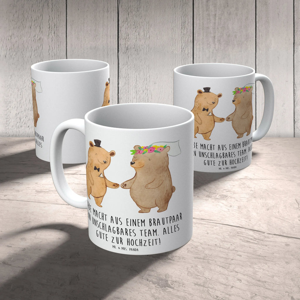 Mug Liebe macht aus einem Brautpaar ein unschlagbares Team. Alles Gute zur Hochzeit! Bürotasse, Kaffeetasse, Geschenktasse, Porzellantasse, Tasse mit Motiven, Tasse mit Zitaten, Keramiktasse, Teetasse, Tasse, Hochzeit, Hochzeitsgeschenk, Ehe, Hochzeitsfeier, Trauung, Trauungsgeschenk, Hochzeitskarte, Verlobungsfeier, Verlobungsgeschenk, Hochzeitsgeschenkideen, Hochzeitsgeschenke für Brautpaar