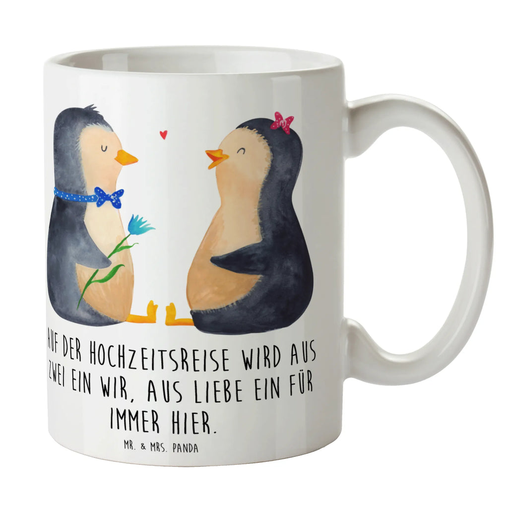 Mug Auf der Hochzeitsreise wird aus Zwei ein Wir, aus Liebe ein für immer hier. Tasse mit Zitaten, Bürotasse, Teetasse, Porzellantasse, Tasse, Keramiktasse, Tasse mit Motiven, Kaffeetasse, Geschenktasse, Hochzeit, Hochzeitsgeschenk, Ehe, Hochzeitsfeier, Trauung, Trauungsgeschenk, Hochzeitskarte, Verlobungsfeier, Verlobungsgeschenk, Hochzeitsgeschenkideen, Hochzeitsgeschenke für Brautpaar
