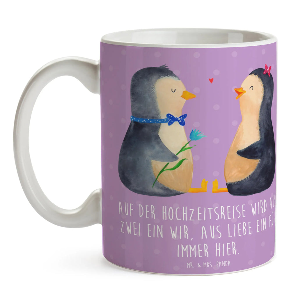 Mug Auf der Hochzeitsreise wird aus Zwei ein Wir, aus Liebe ein für immer hier. Tasse mit Zitaten, Bürotasse, Teetasse, Porzellantasse, Tasse, Keramiktasse, Tasse mit Motiven, Kaffeetasse, Geschenktasse, Hochzeit, Hochzeitsgeschenk, Ehe, Hochzeitsfeier, Trauung, Trauungsgeschenk, Hochzeitskarte, Verlobungsfeier, Verlobungsgeschenk, Hochzeitsgeschenkideen, Hochzeitsgeschenke für Brautpaar
